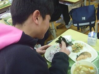 給食④HP用.jpg