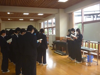 生徒集会③ー１HP用.jpg